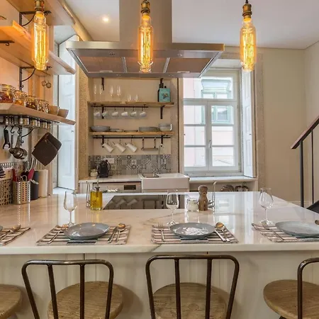 Elegant 2br Duplex In Center By Lovelystay 波尔图